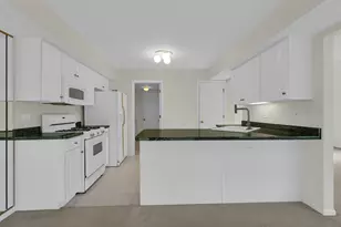 148 Locksley Dr, Streamwood, IL 60107 - Photo 11