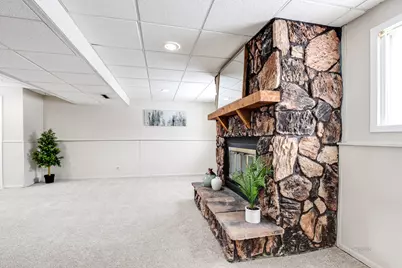 18758 W Highfield Drive, Gurnee, IL 60031 - Photo 21