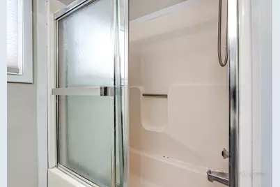 18758 W Highfield Drive, Gurnee, IL 60031 - Photo 17