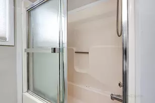 18758 W Highfield Dr, Gurnee, IL 60031 - Photo 17