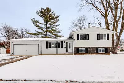 18758 W Highfield Drive, Gurnee, IL 60031 - Photo 1