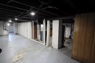 803 Broadway Ave, North Chicago, IL 60064 - Photo 29