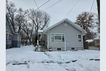 803 Broadway Avenue, North Chicago, IL 60064 - Photo 3