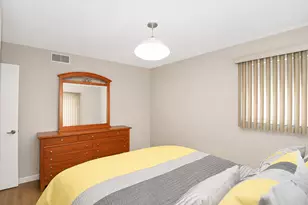 917 W Army Trail Blvd, Addison, IL 60101 - Photo 17
