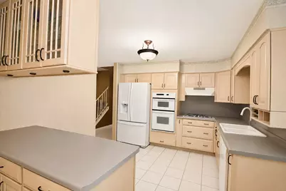 917 W Army Trail Boulevard, Addison, IL 60101 - Photo 3