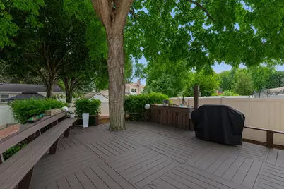 917 W Army Trail Boulevard, Addison, IL 60101 - Photo 23