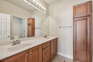 27W327 Williams St, Winfield, IL 60190 - Photo 27