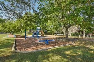 27W327 Williams St, Winfield, IL 60190 - Photo 43