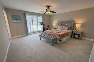 36 Seneca Ave E, Hawthorn Woods, IL 60047 - Photo 7