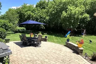 36 Seneca Ave E, Hawthorn Woods, IL 60047 - Photo 11