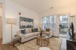 555 Lakeview Pkwy, Vernon Hills, IL 60061 - Photo 3