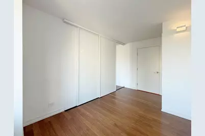 211 E Ohio Street #2707, Chicago, IL 60611 - Photo 17