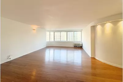 211 E Ohio Street #2707, Chicago, IL 60611 - Photo 5