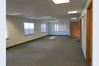 725 E Irving Park Road, Roselle, IL 60172 - Photo 5