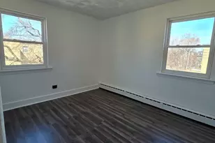 2044 E 72nd Pl, Chicago, IL 60649 - Photo 13