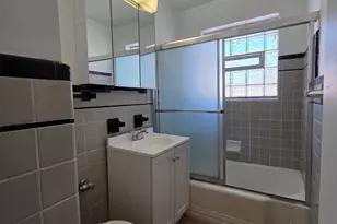 2044 E 72nd Pl, Chicago, IL 60649 - Photo 15