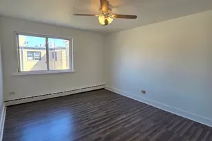 2044 E 72nd Pl, Chicago, IL 60649 - Photo 11