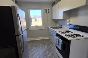 2044 E 72nd Pl, Chicago, IL 60649 - Photo 7