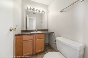 5950 Oakwood Dr, Lisle, IL 60532 - Photo 7