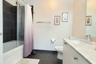 235 W Van Buren St, Chicago, IL 60607 - Photo 19