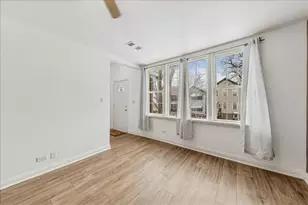 617 W 43rd Pl, Chicago, IL 60609 - Photo 3