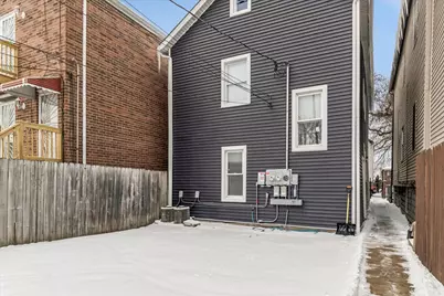 617 W 43rd Place, Chicago, IL 60609 - Photo 19