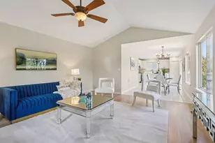 2060 Lyndhurst Ln, Aurora, IL 60503 - Photo 7