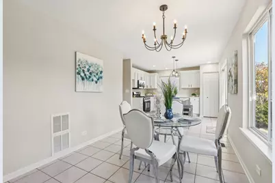 2060 Lyndhurst Lane, Aurora, IL 60503 - Photo 9