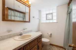 8307 S 77th Ct, Bridgeview, IL 60455 - Photo 15