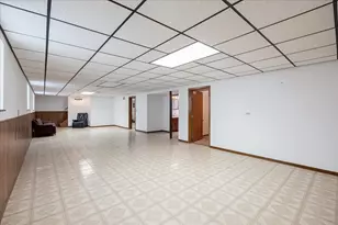 8307 S 77th Ct, Bridgeview, IL 60455 - Photo 13