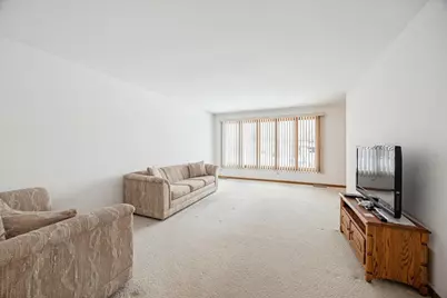 8307 S 77th Court, Bridgeview, IL 60455 - Photo 3