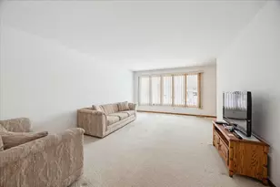 8307 S 77th Ct, Bridgeview, IL 60455 - Photo 3