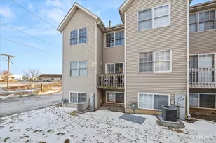 674 S Peace Rd, Sycamore, IL 60178 - Photo 17