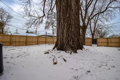 678 Douglas Avenue, Calumet City, IL 60409 - Photo 27