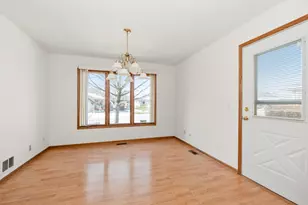 816 Eagle Creek Rd, Elwood, IL 60421 - Photo 3