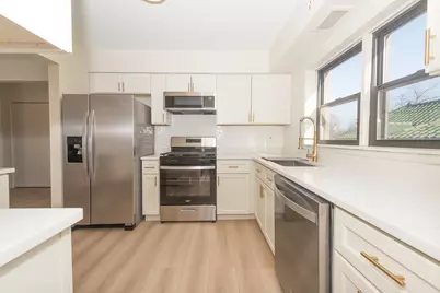 444 Washington Boulevard #404, Oak Park, IL 60302 - Photo 9