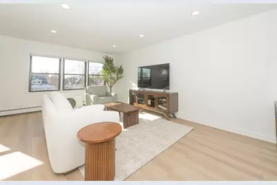 444 Washington Boulevard #404, Oak Park, IL 60302 - Photo 5