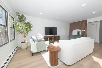 444 Washington Boulevard #404, Oak Park, IL 60302 - Photo 3