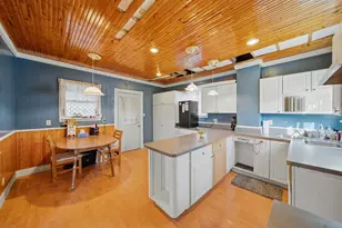 1507 W 9th St, Dixon, IL 61021 - Photo 5