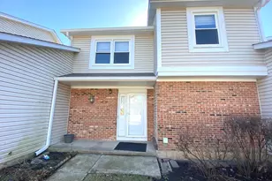 246 Tamarack Dr, Bloomingdale, IL 60108 - Photo 1
