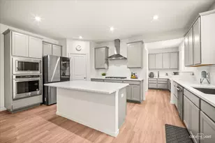 3667 Peregrine Way, Elgin, IL 60124 - Photo 11