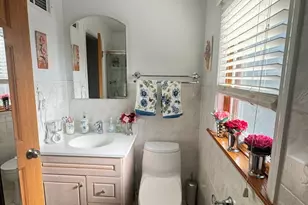 7742 Kolmar Ave, Skokie, IL 60076 - Photo 23