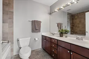 758 N Larrabee St, Chicago, IL 60654 - Photo 15