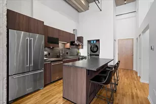 758 N Larrabee St, Chicago, IL 60654 - Photo 5