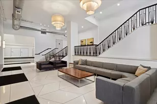 758 N Larrabee St, Chicago, IL 60654 - Photo 3