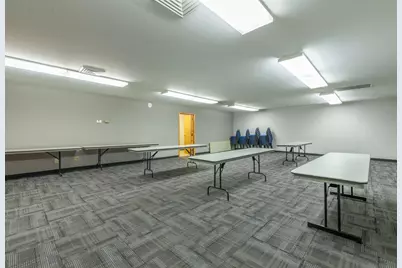 210 W Spring Street, Freeport, IL 61032 - Photo 37