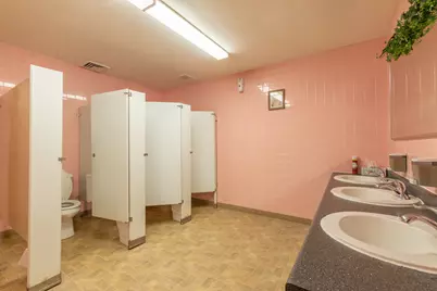 210 W Spring Street, Freeport, IL 61032 - Photo 45