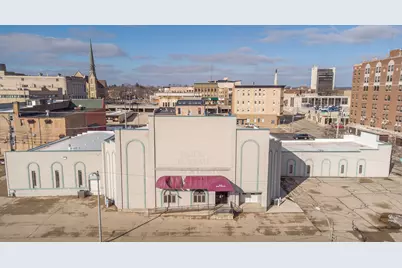 210 W Spring Street, Freeport, IL 61032 - Photo 1