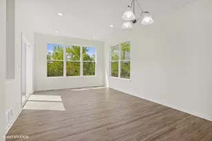 239 Stonington Dr, Bloomingdale, IL 60108 - Photo 9