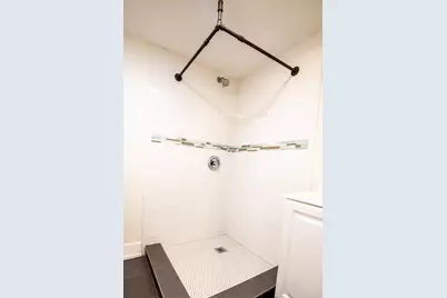 10005 S Calhoun Avenue, Chicago, IL 60617 - Photo 13